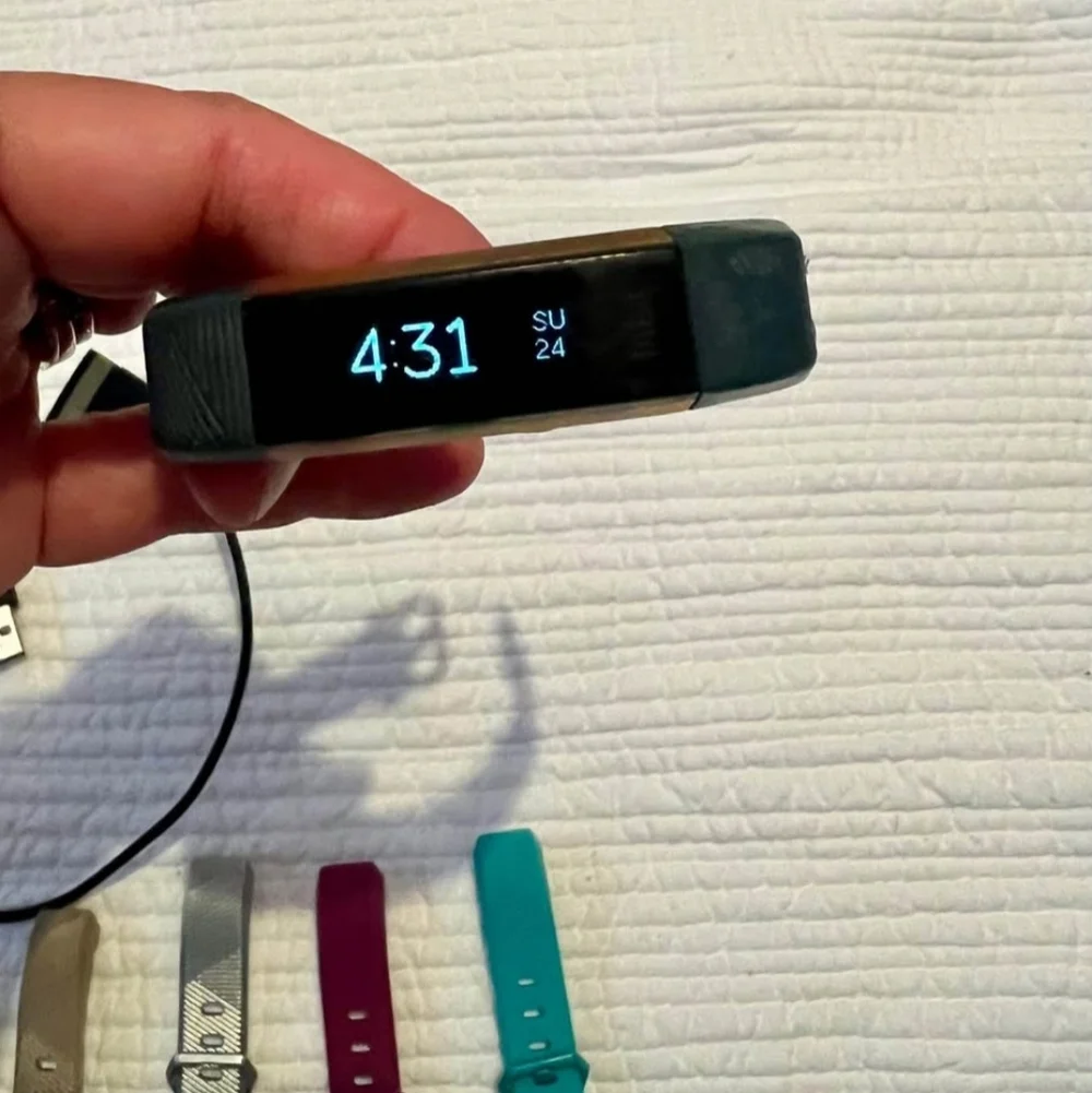 Fitbit Alta With 8 Bands Total